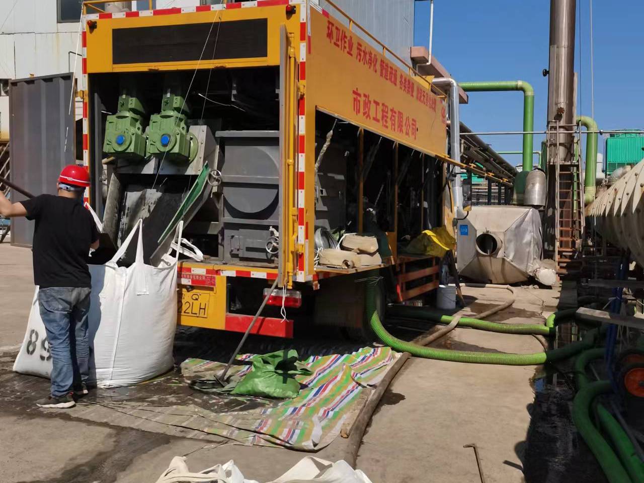 河东淤泥压干处理